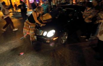 В Сент-Луисе автомобиль наехал на толпу людей