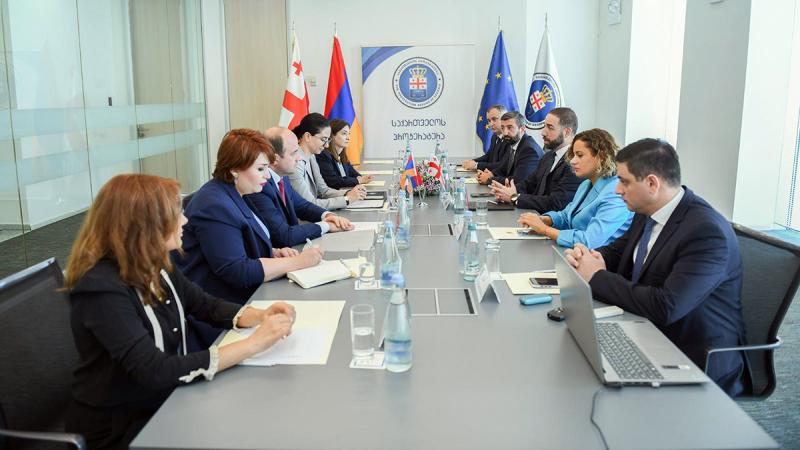 Հայաստանի և Վրաստանի գլխավոր դատախազները քննարկել են երկուստեք հետաքրքրություն ներկայացնող մի շարք հարցեր