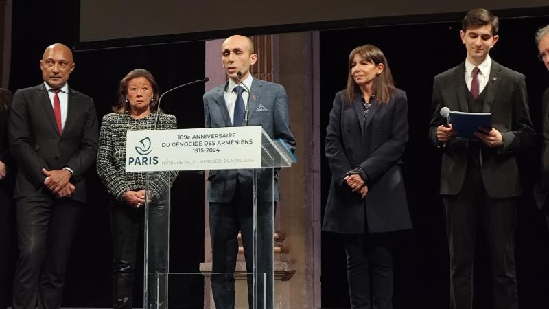 The Mayor of Paris awarded Artak Beglaryan with the highest medal at the event organized on the occasion of the Armenian Genocide Memorial Day