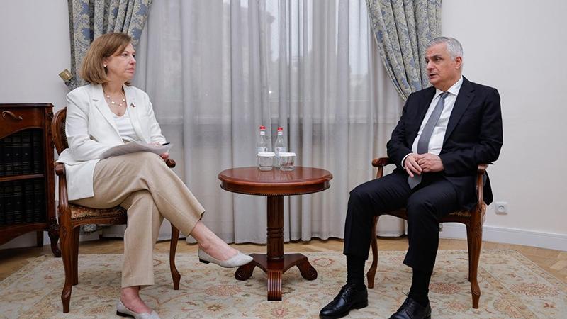 Մհեր Գրիգորյանը և Քրիստինա Քվինը քննարկել են ՀՀ-ԱՄՆ երկկողմ հարաբերությունների օրակարգային հարցերը