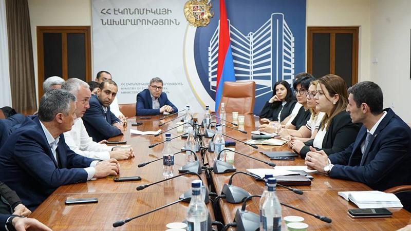 Էկոնոմիկայի նախարարի տեղակալն ընդունել է բանկերի ներկայացուցիչներին