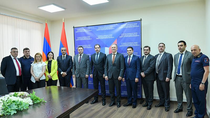 ՊԵԿ նախագահ Էդուարդ Հակոբյանը ընդունել է ԵՏՀ մաքսային համագործակցության հարցերով նախարար Ռուսլան Դավիդովին