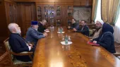 Le Catholicos a reçu le président de la fondation internationale « Esra », Morteza Javadi Amoli, et l'ambassadeur d'Iran, Khalil Shirgolami.