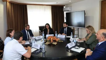 Համաշխարհային բանկի Հայաստանի գրասենեակի ղեկավարի հետ քննարկուած է Զբոսաշրջութեան եւ մարզային ենթակառուցուածքներու բարելաւման ծրագրի ընթացքը