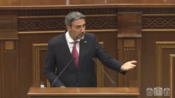 Անընդունելի վարքագիծ է, ատելության խոսք տարածող է, պետք է իրավական հետևանքներ առաջացնի. Վարդևանյանը՝ Չախոյանի մասին