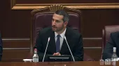 S'adresser à une personne par son prénom ou son nom ecclésiastique n'est pas une question d'insulte ou de politesse, c'est une question de position politique, peut-être même ecclésiastique. - Rubinyan