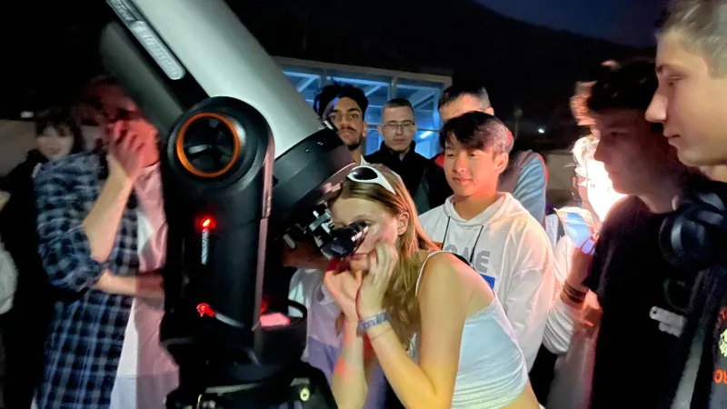 UWC Dilijan gibt den Beginn der Sommerakademie für Astrophysik bekannt.